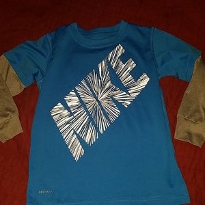 Boys Nike Dri-FIT long sleeve tee size 6
